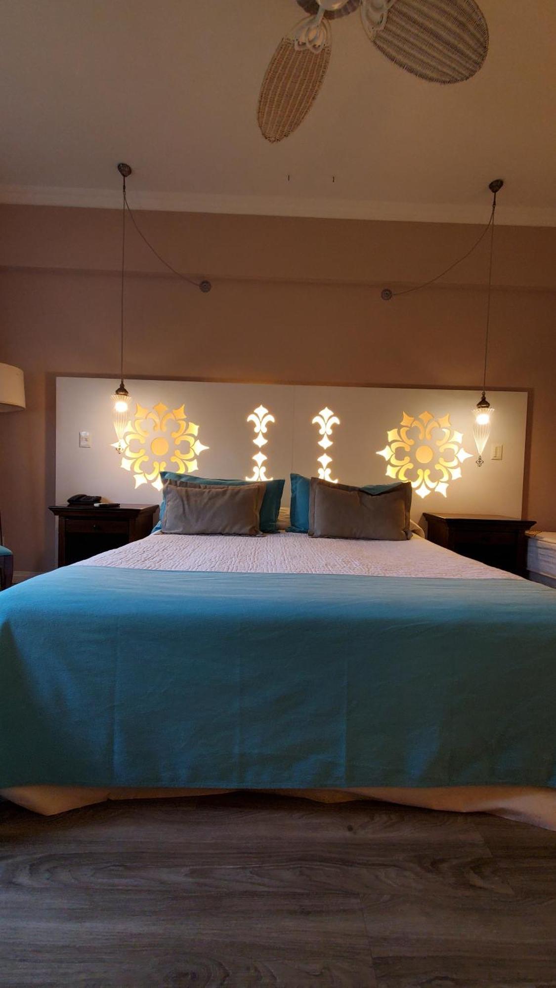 Howard Johnson Pilar Resort Spa & Convention Center Eksteriør billede