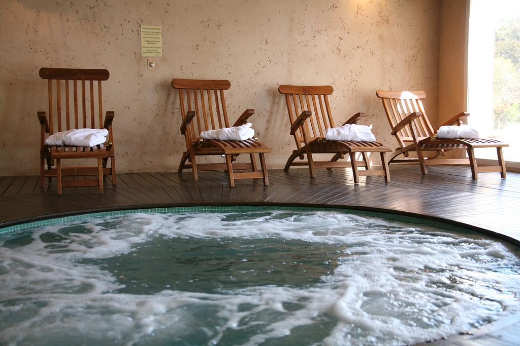 Howard Johnson Pilar Resort Spa & Convention Center Eksteriør billede