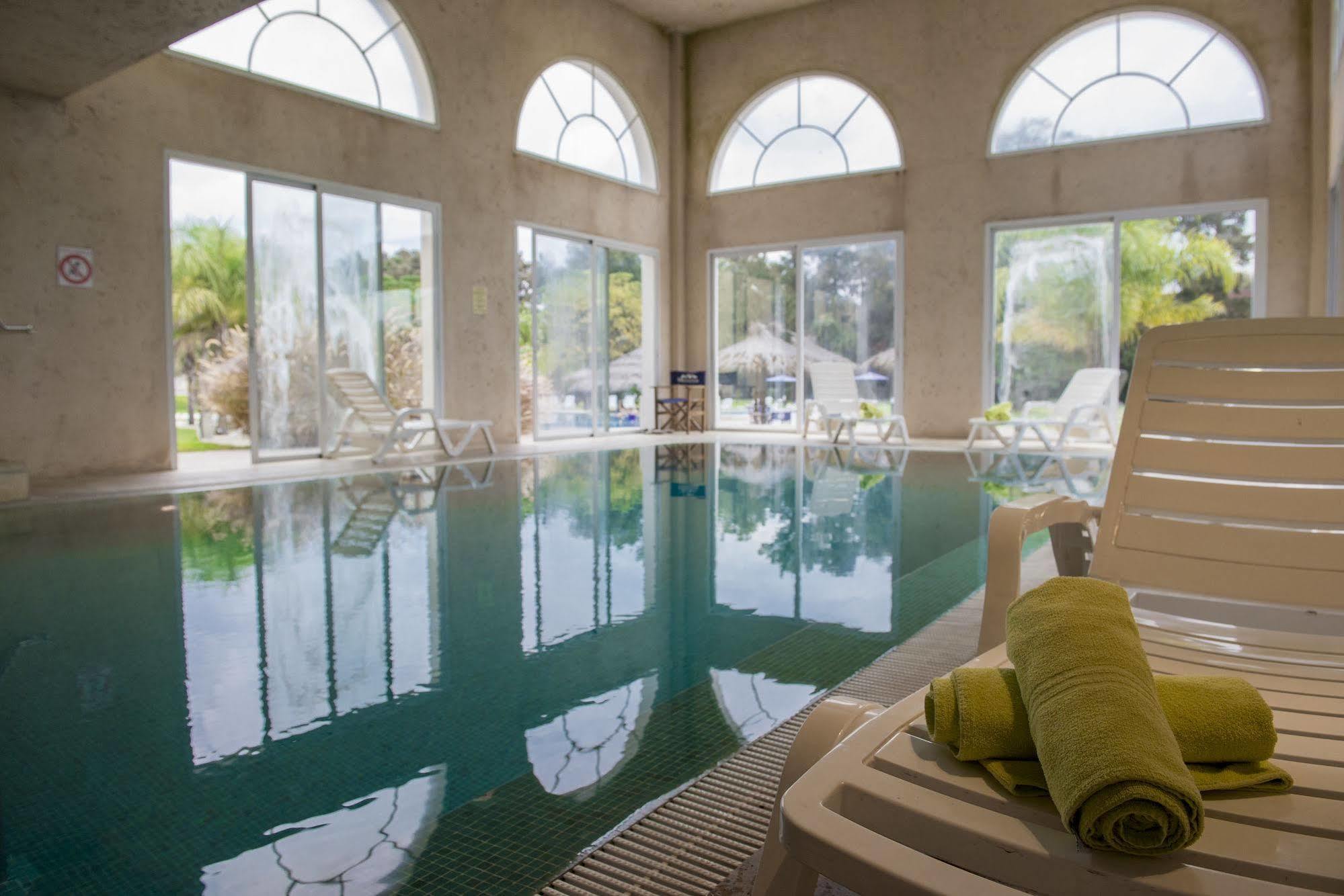 Howard Johnson Pilar Resort Spa & Convention Center Eksteriør billede
