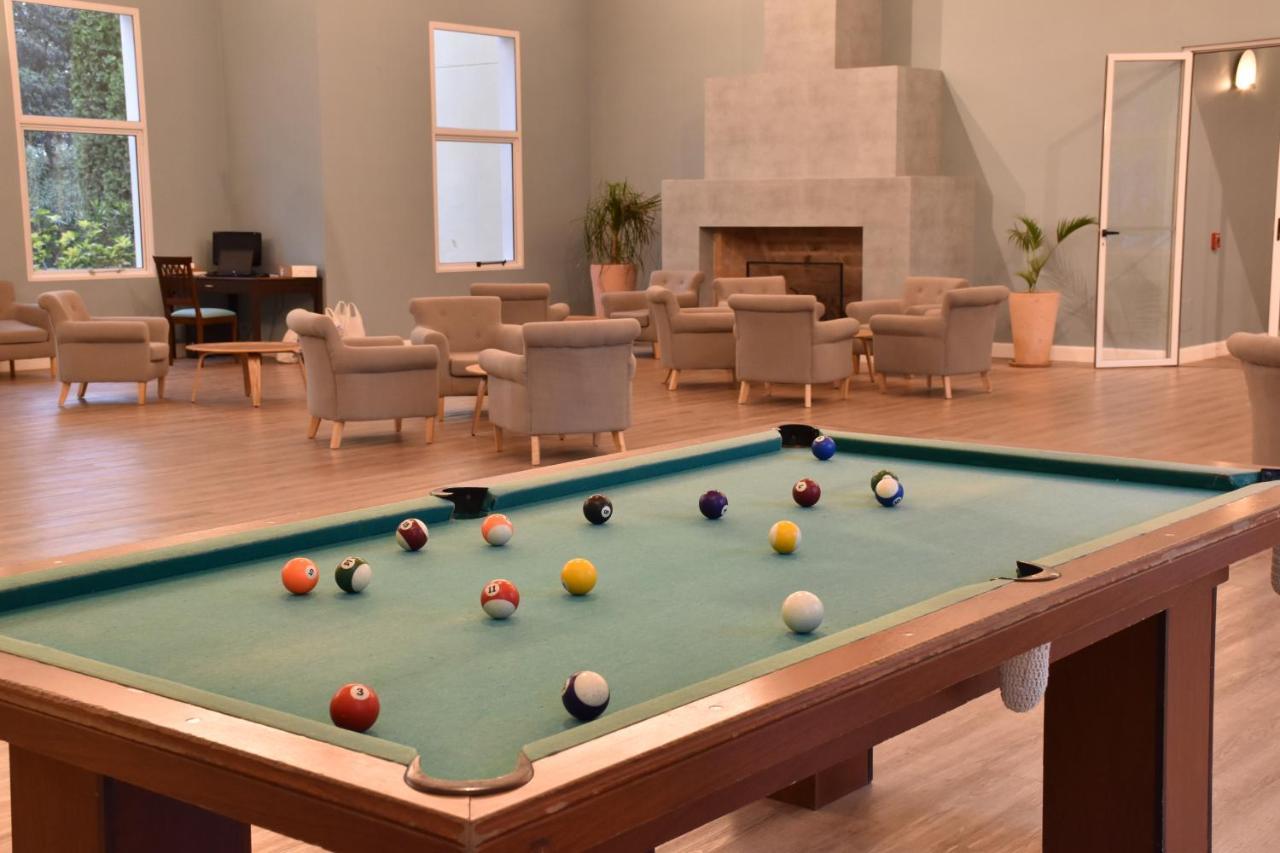 Howard Johnson Pilar Resort Spa & Convention Center Eksteriør billede